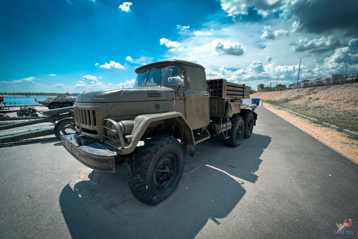 小车换胎千斤顶顶哪儿 小车换胎千斤顶顶哪儿